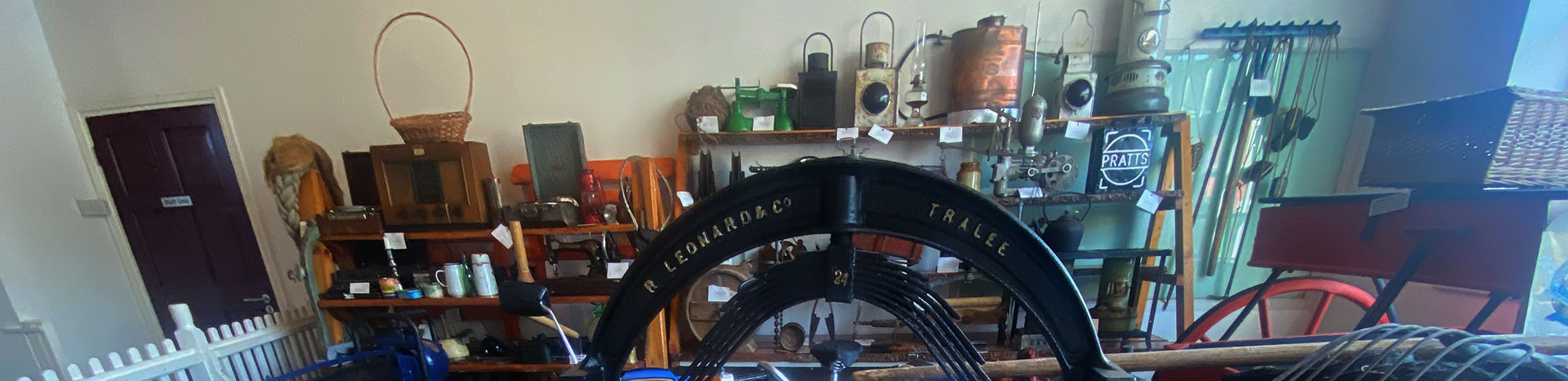 vintage-equipment-banner